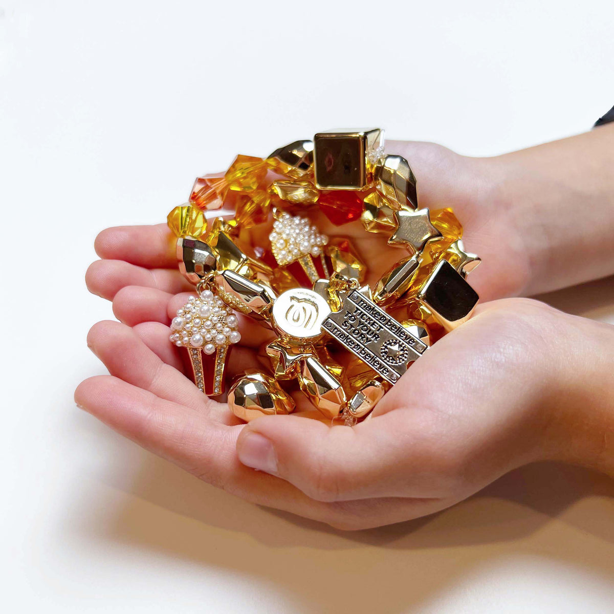 Blockbuster Brilliance handful